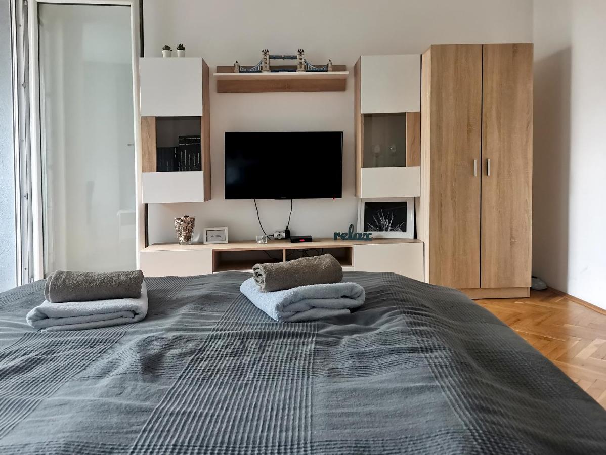 Center Apartment Iva Novi Sad Dış mekan fotoğraf