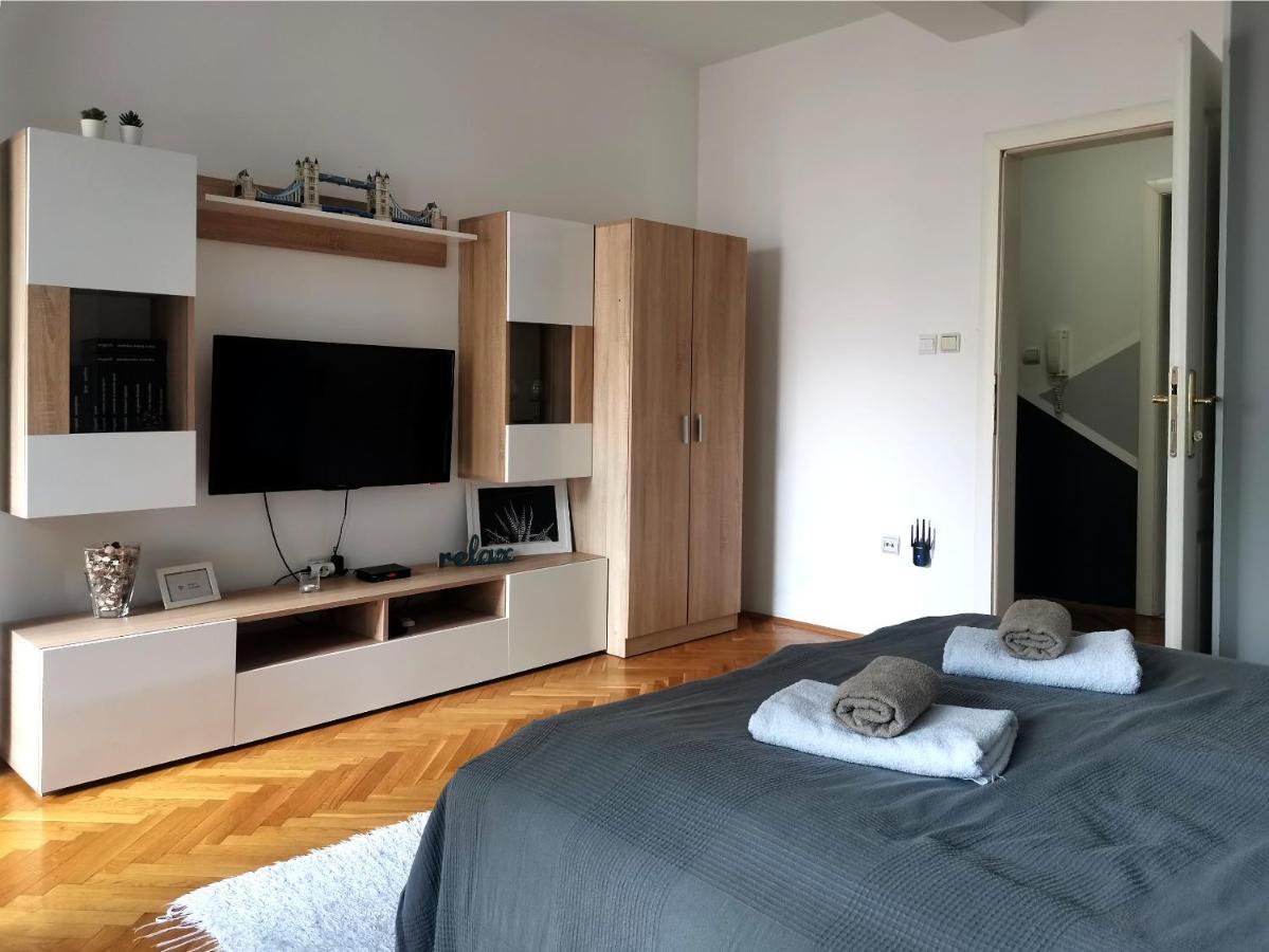 Center Apartment Iva Novi Sad Dış mekan fotoğraf